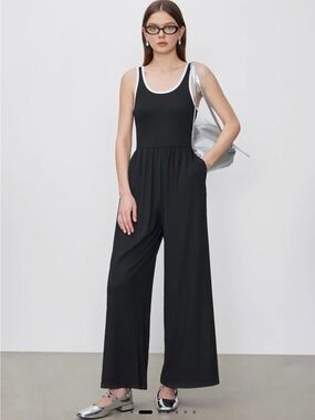 CONTRASTING BINDING POCKET WIDE LEG JUMPSUIT